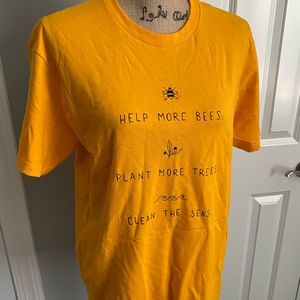 Brand new, nature lover T-shirt